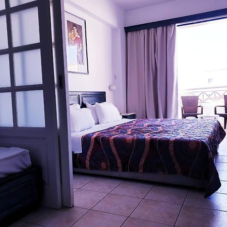 Sea Base Holiday Apartments Хлоракас Экстерьер фото